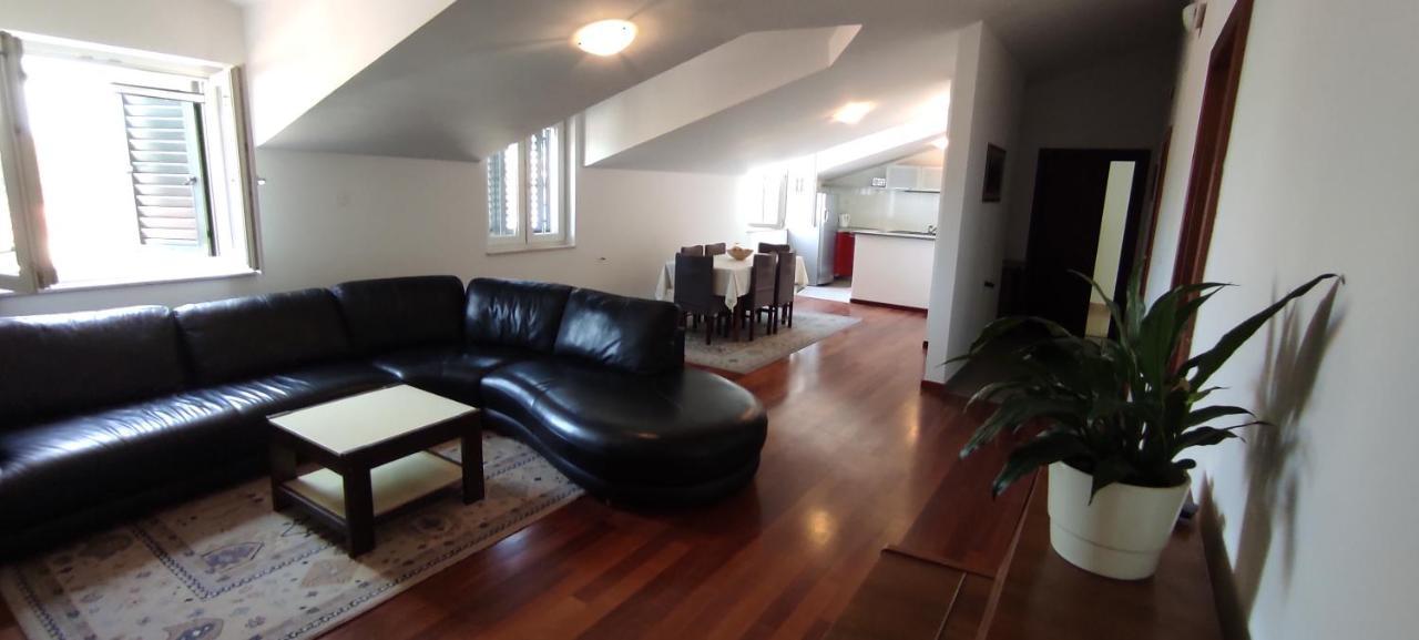 Luxury City Centre Apartment With Stunning View Omis Ngoại thất bức ảnh